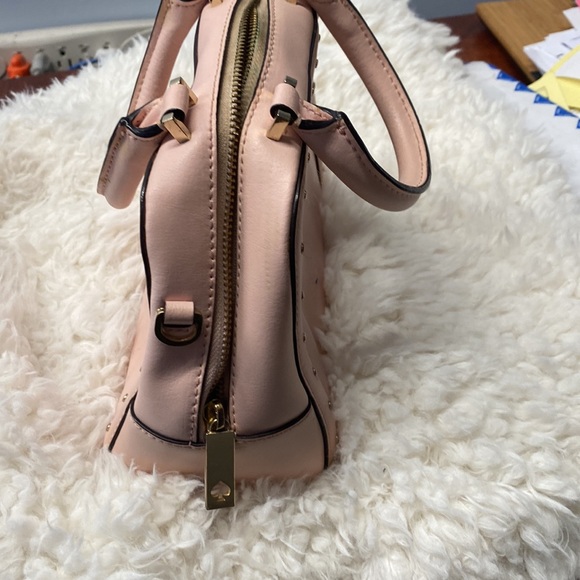 Súper cute pink Kate spade clutch purse.  Gently used. - Picture 2 of 5